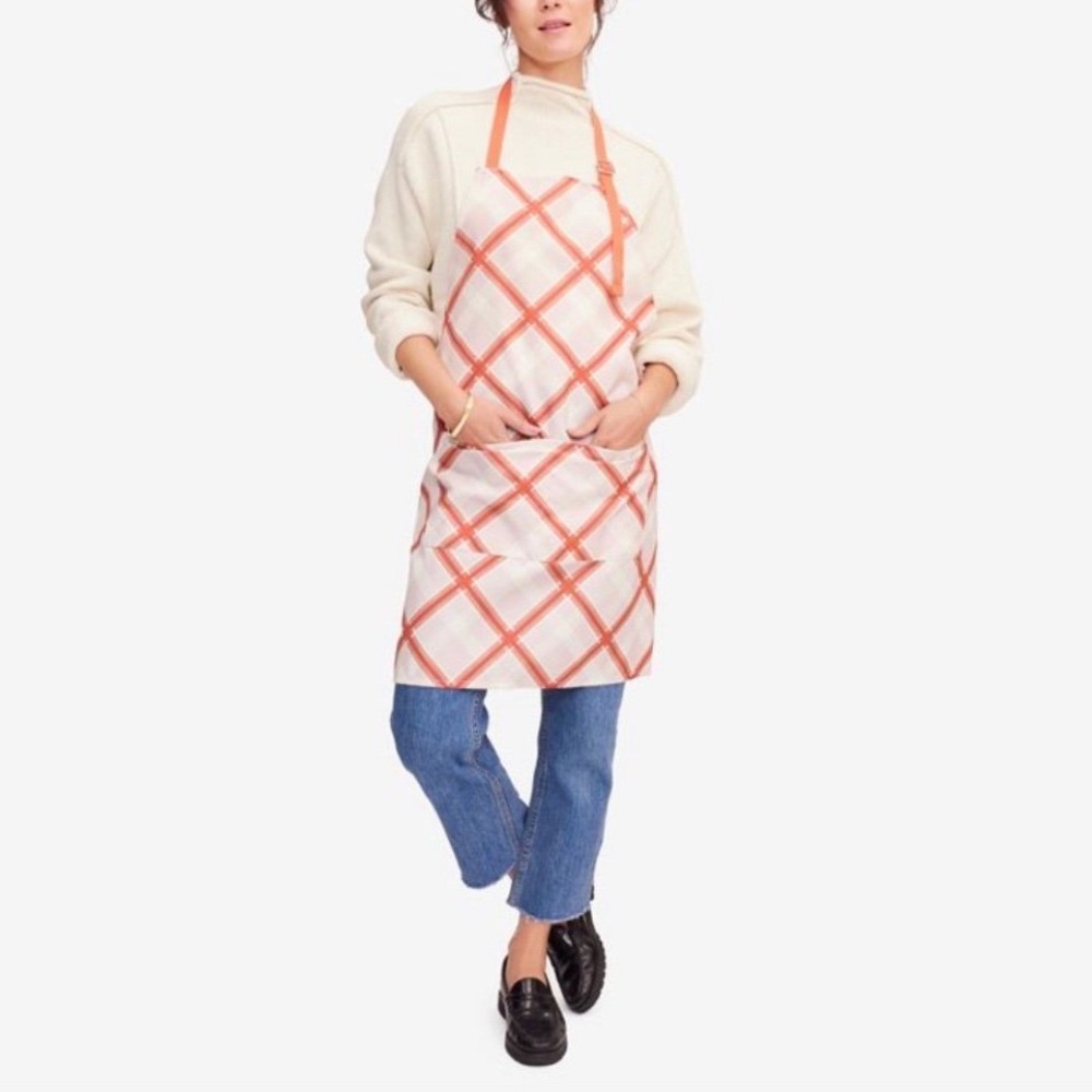 Sewing Down South Cooking Apron in Perfectly Plaid
